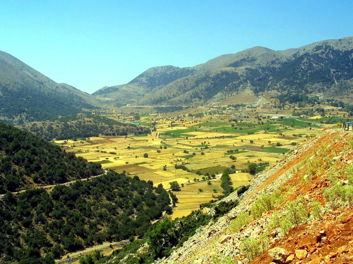 The Askifou plateau, a flat green bowl ringed by the White Mountains