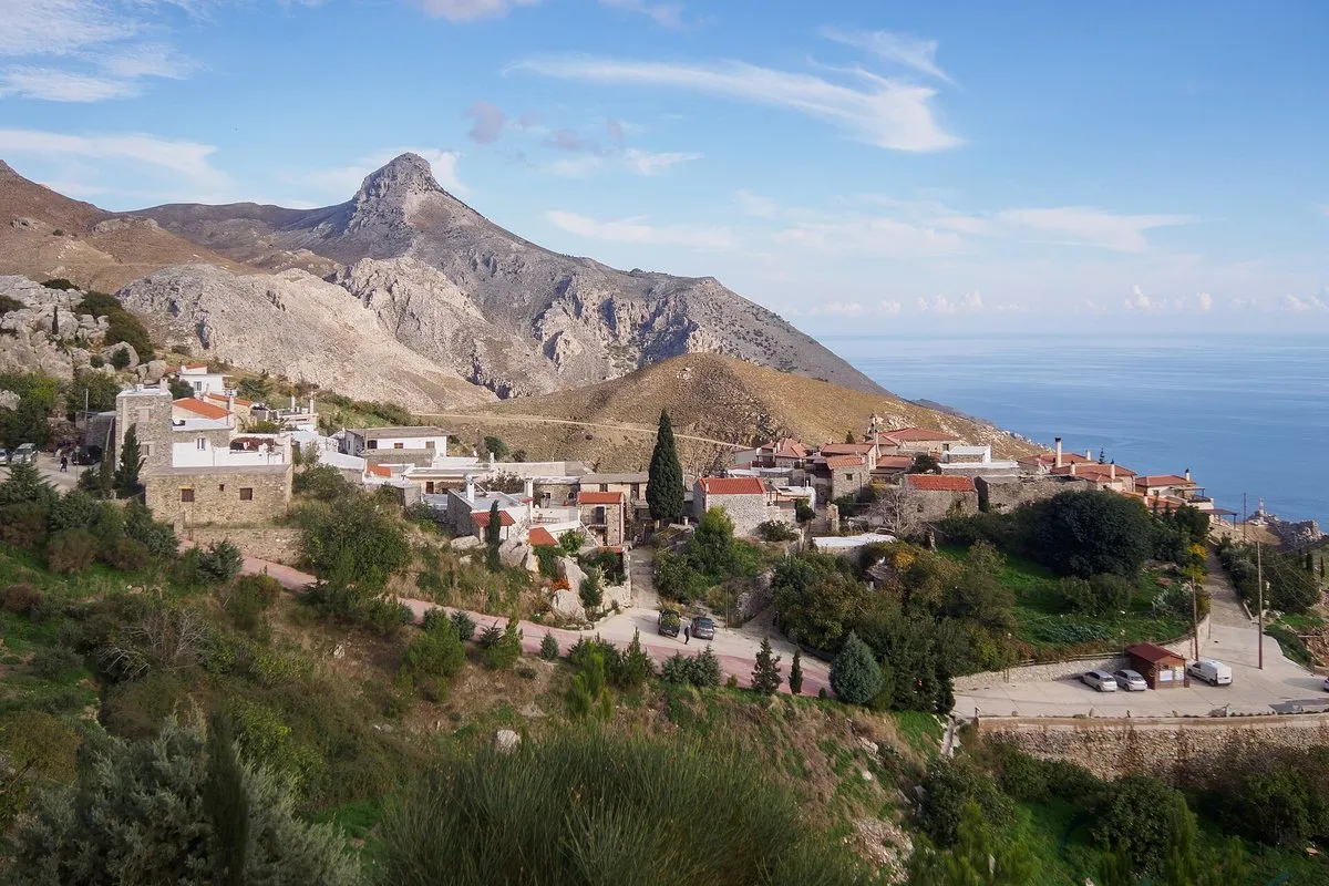 Kapetaniana clinging below the Kofinas horn