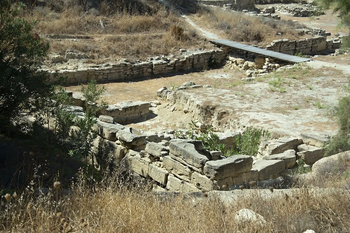 The Late Minoan ship-shed galleries at Kommos
