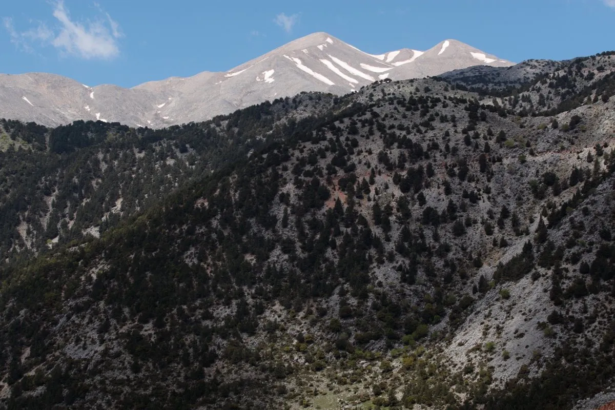 Die Weißen Berge mit den letzten Schneeflecken, von Askifou aus gesehen