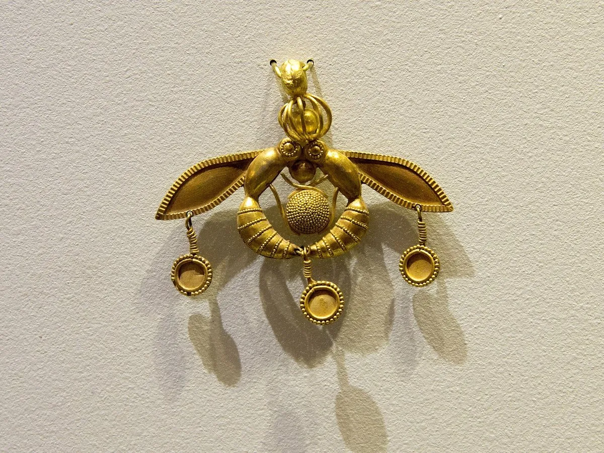Der goldene Bienenanhänger von Malia