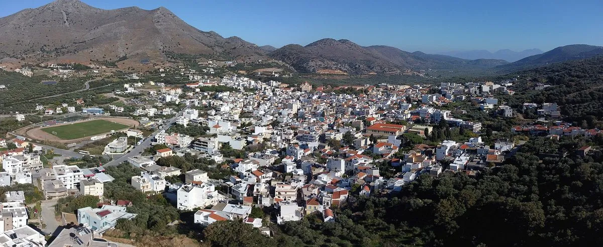 Neapoli spread across its valley