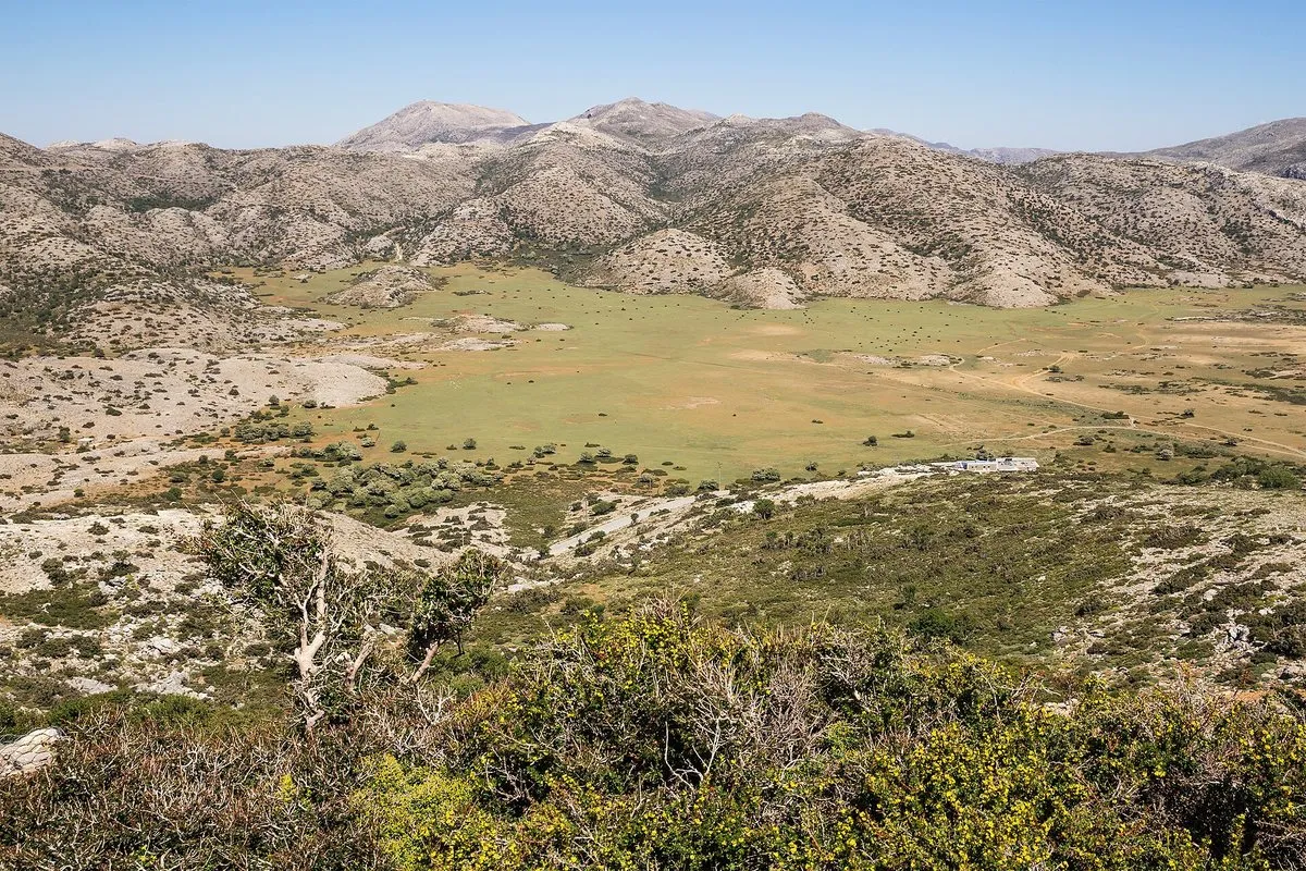 Le plateau de Nida, au pied du Psiloritis