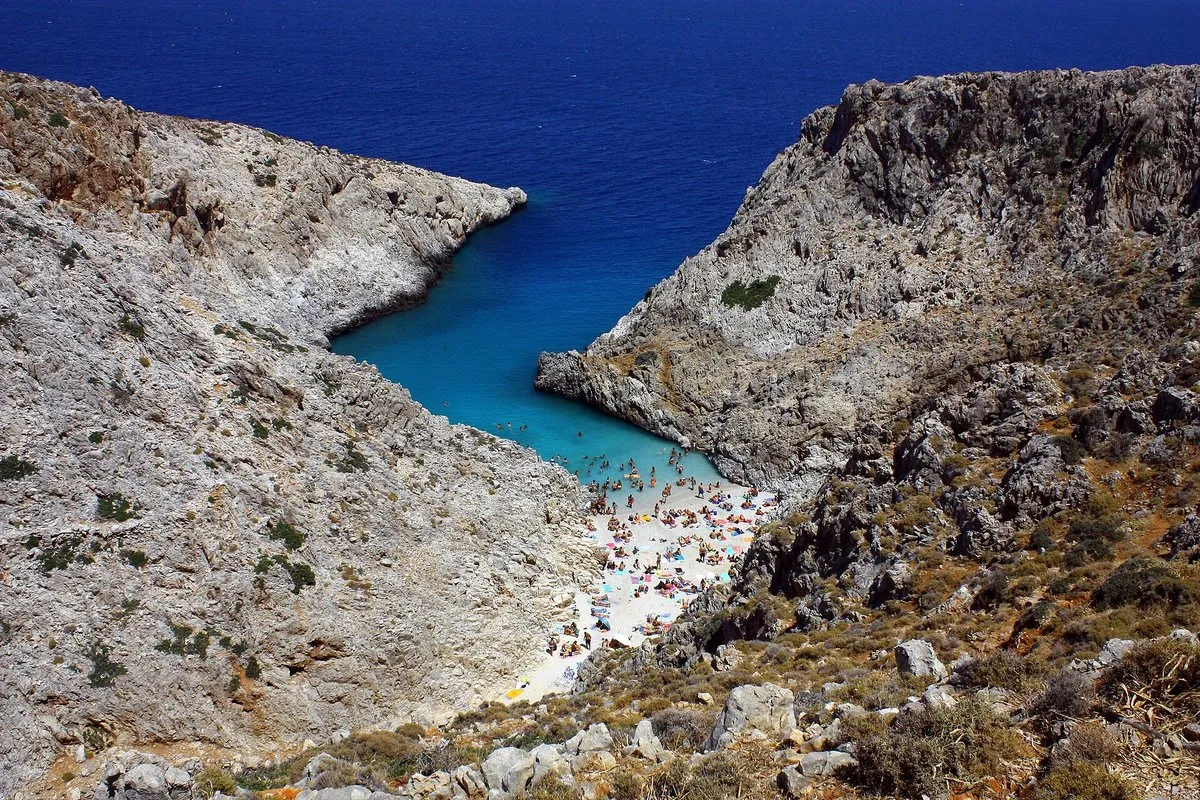 The zigzag inlet of Seitan Limania from above