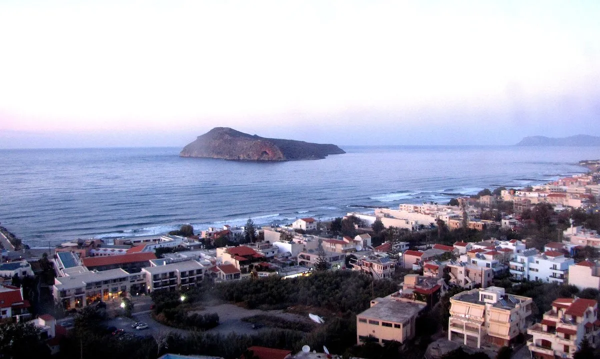 The Thodorou islet off Agia Marina at dusk
