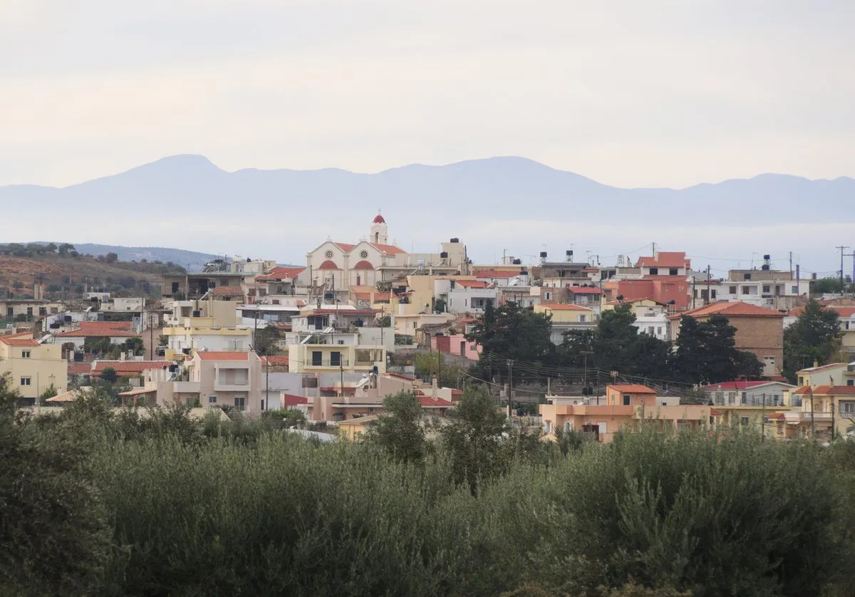 Thrapsano spread along its ridge above the olive terraces